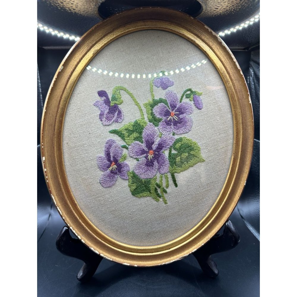 Vintage Oval Shaped Needlepoint Embroidery Bunch Purple Pansies Gold Wood Frame